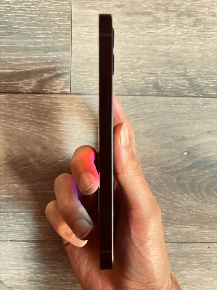 iPhone 12 - photo 5