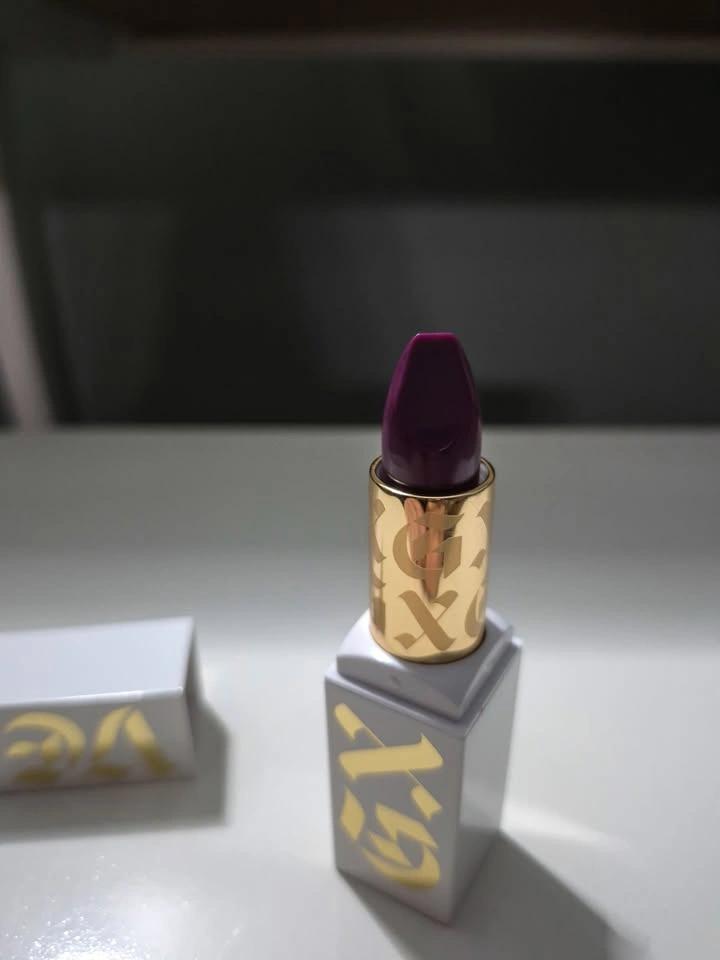BRAND NEW! Full Size GXVE Spark The Fire Plumping Lip Balm - photo 3