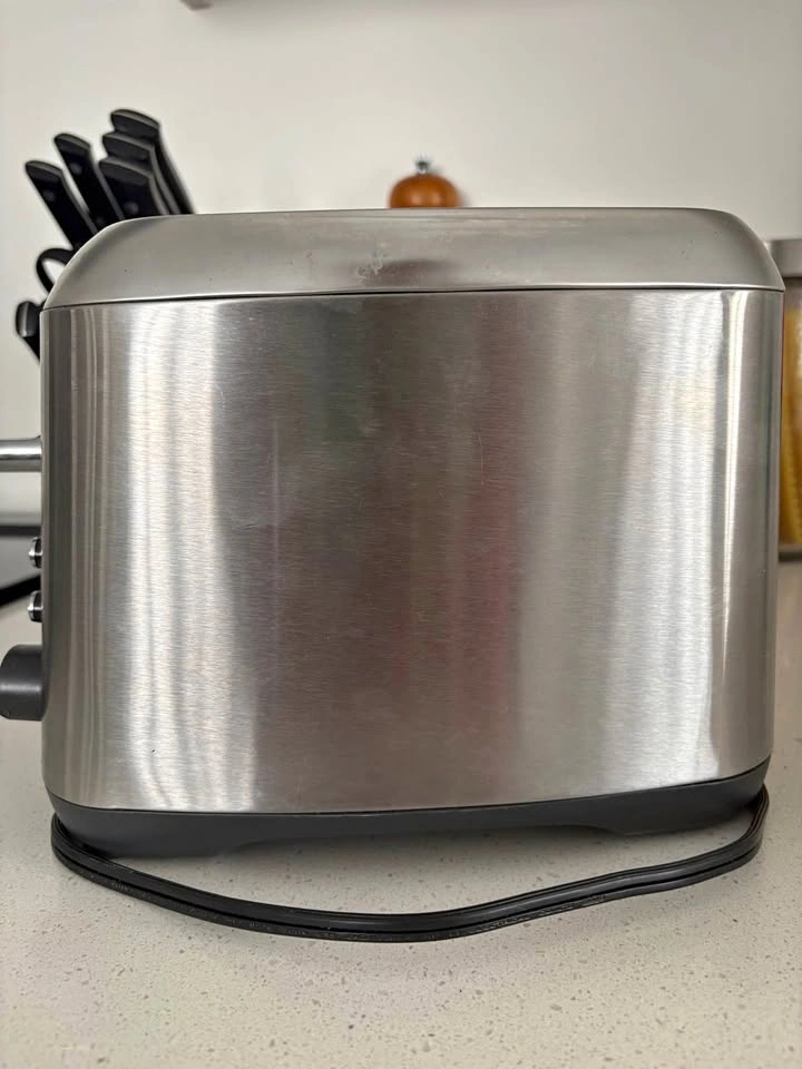 Black and Decker 2-slice toaster