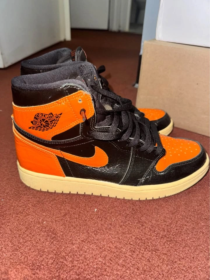 Nike Air Jordan 1 Retro High OG Shattered Backboard 3.0 - photo 2