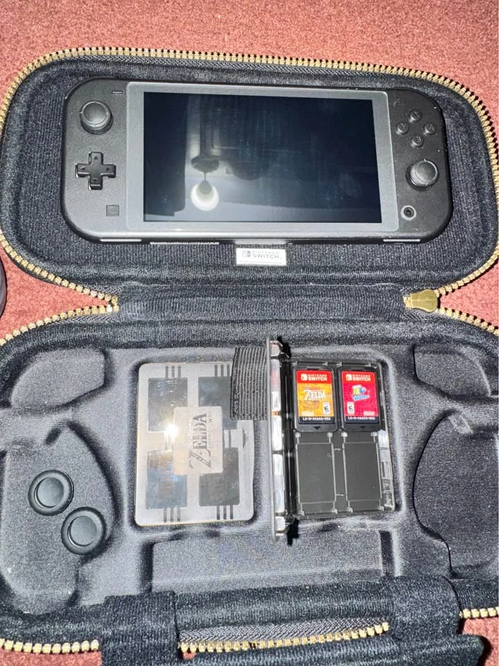 Nintendo Switch Lite Dialga & Palkia with Zelda Case+2 games - photo 2