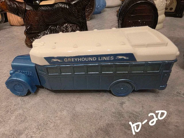 Avon Greyhound Lines Bus thumbnail