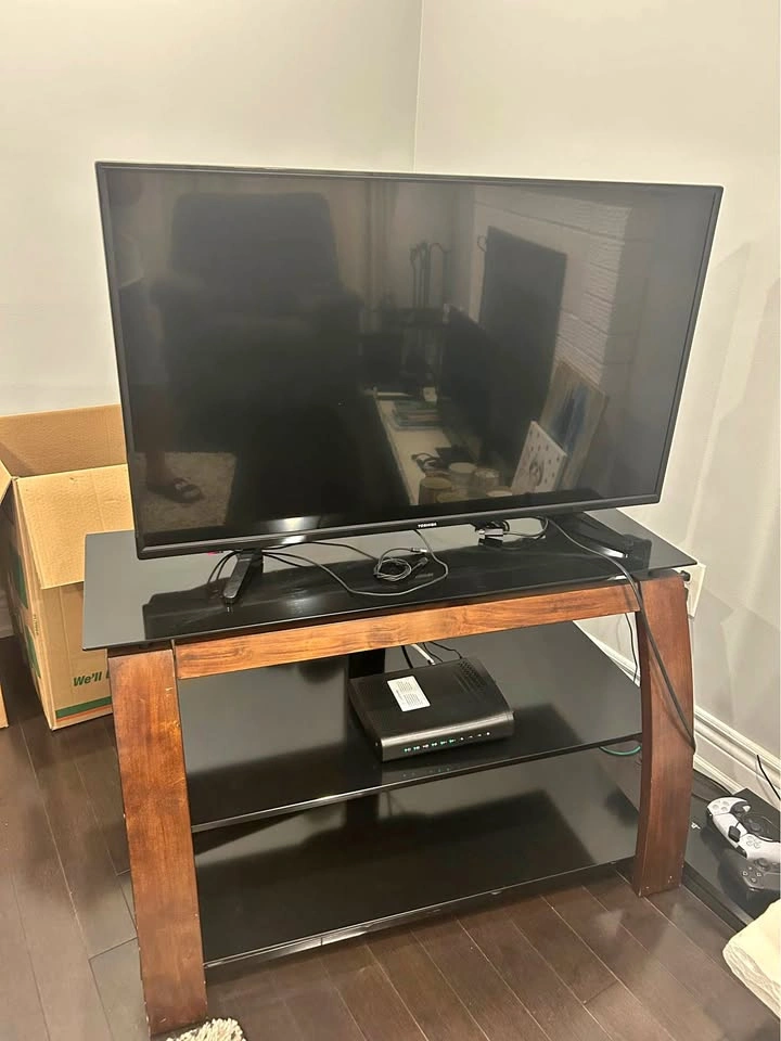 Toshiba 43L420U 43-inch LED TV