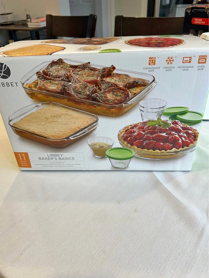 Libbey Glass Bakeware set / 11 assorted components