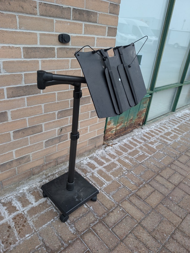 Adjustable Mobile Document Holder / Music Stand – Excellent Cond - photo 3