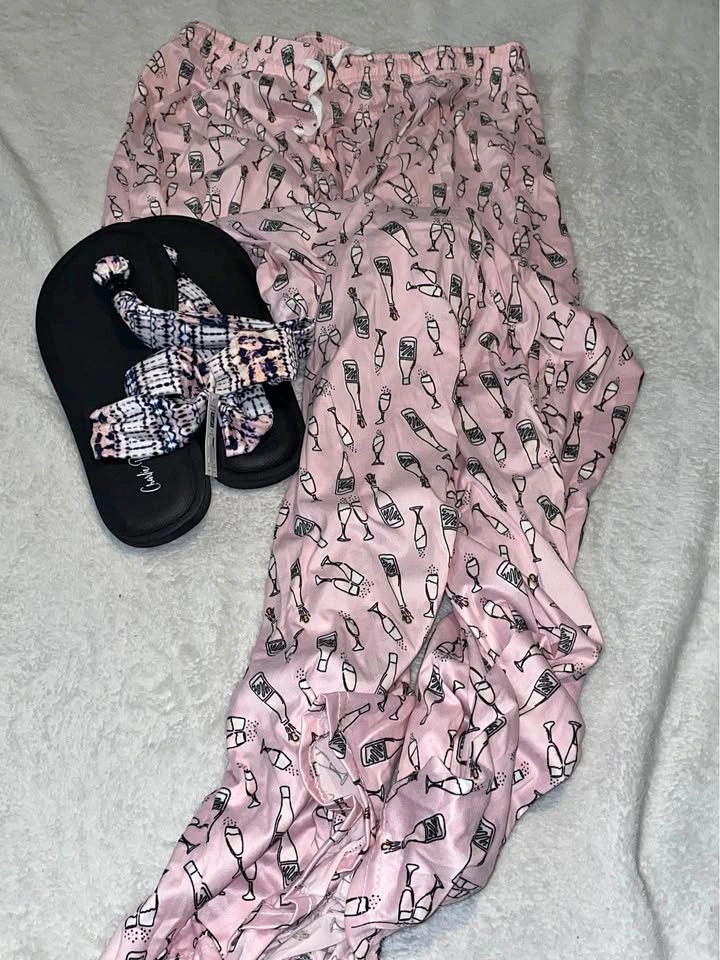Lounge Gift Set: Charlie Paige Sandals & Hello Mello Pants