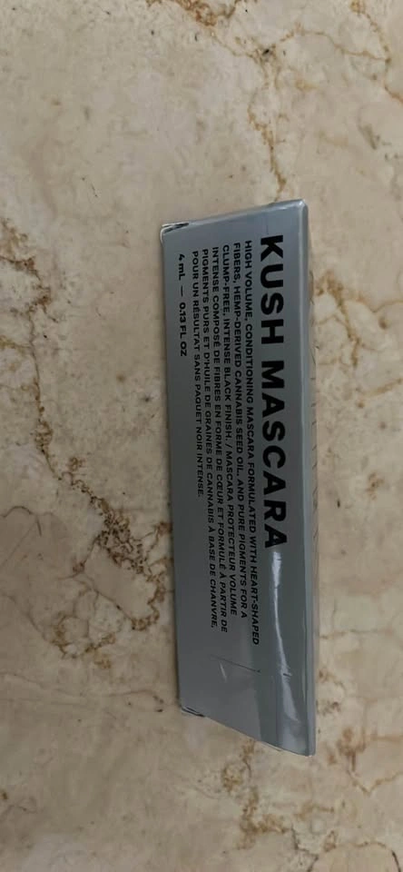 KUSH milk mascara new and sealed - photo 2