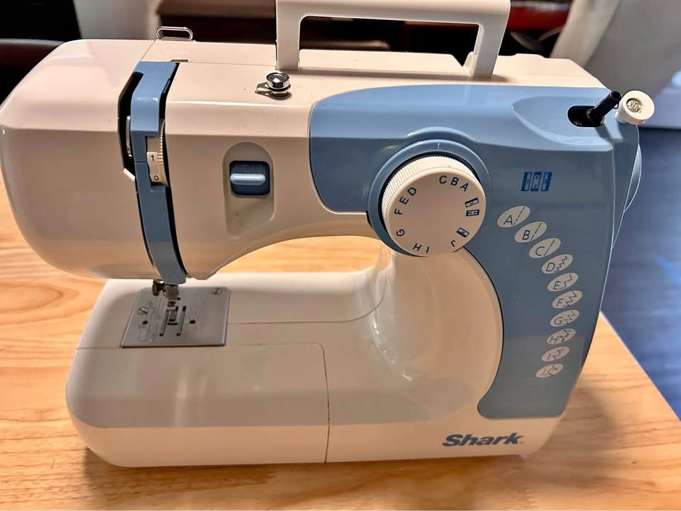 Shark 612C Sewing Machine