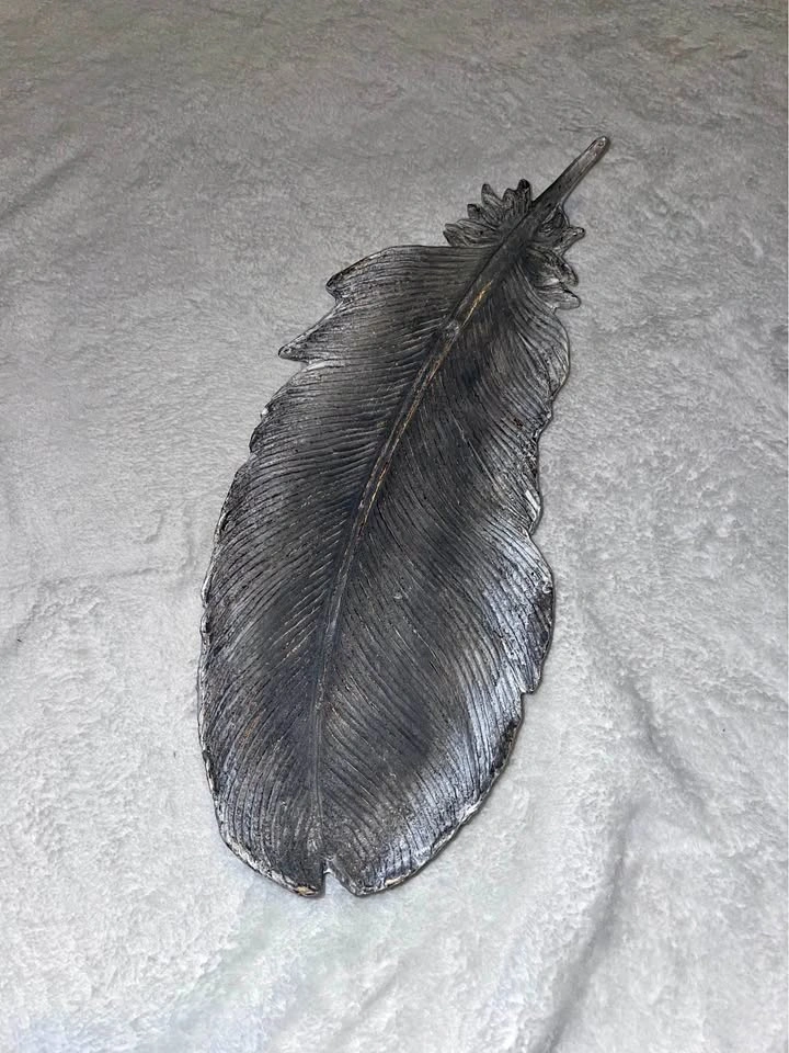 Decorative Feather Planter Tray