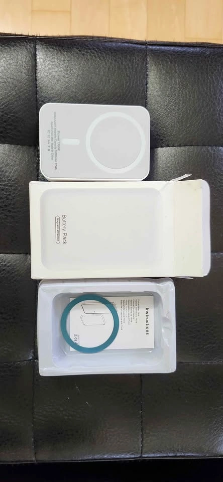10000mAh Magnetic Wireless Power Bank for iPhones - photo 5