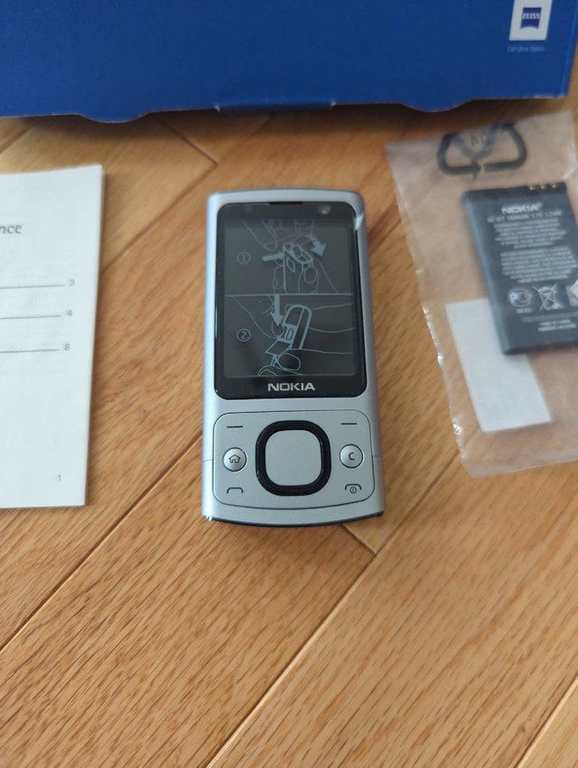 Nokia 6700 Cellphone (brand new)