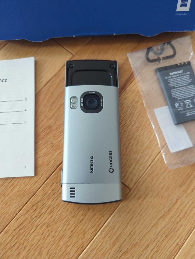 Nokia 6700 Cellphone (brand new) - photo 4