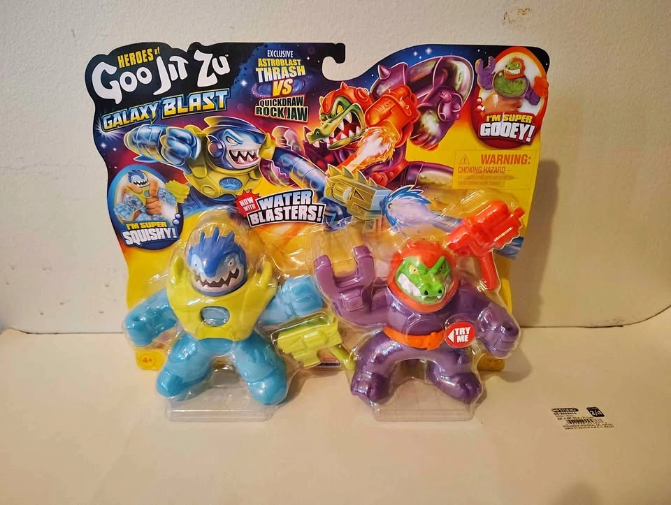 Heroes of Goo Jit Zu Galaxy Blast Astroblast Thrash vs Quickdraw