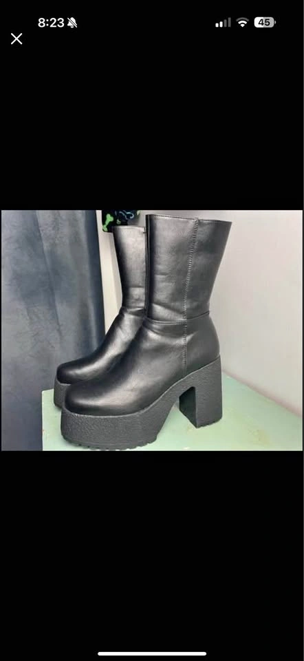 LAMODA Platform Chunky Ankle Boots - Size US 8 or 9