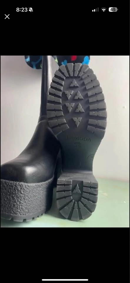 LAMODA Platform Chunky Ankle Boots - Size US 8 or 9 - photo 3