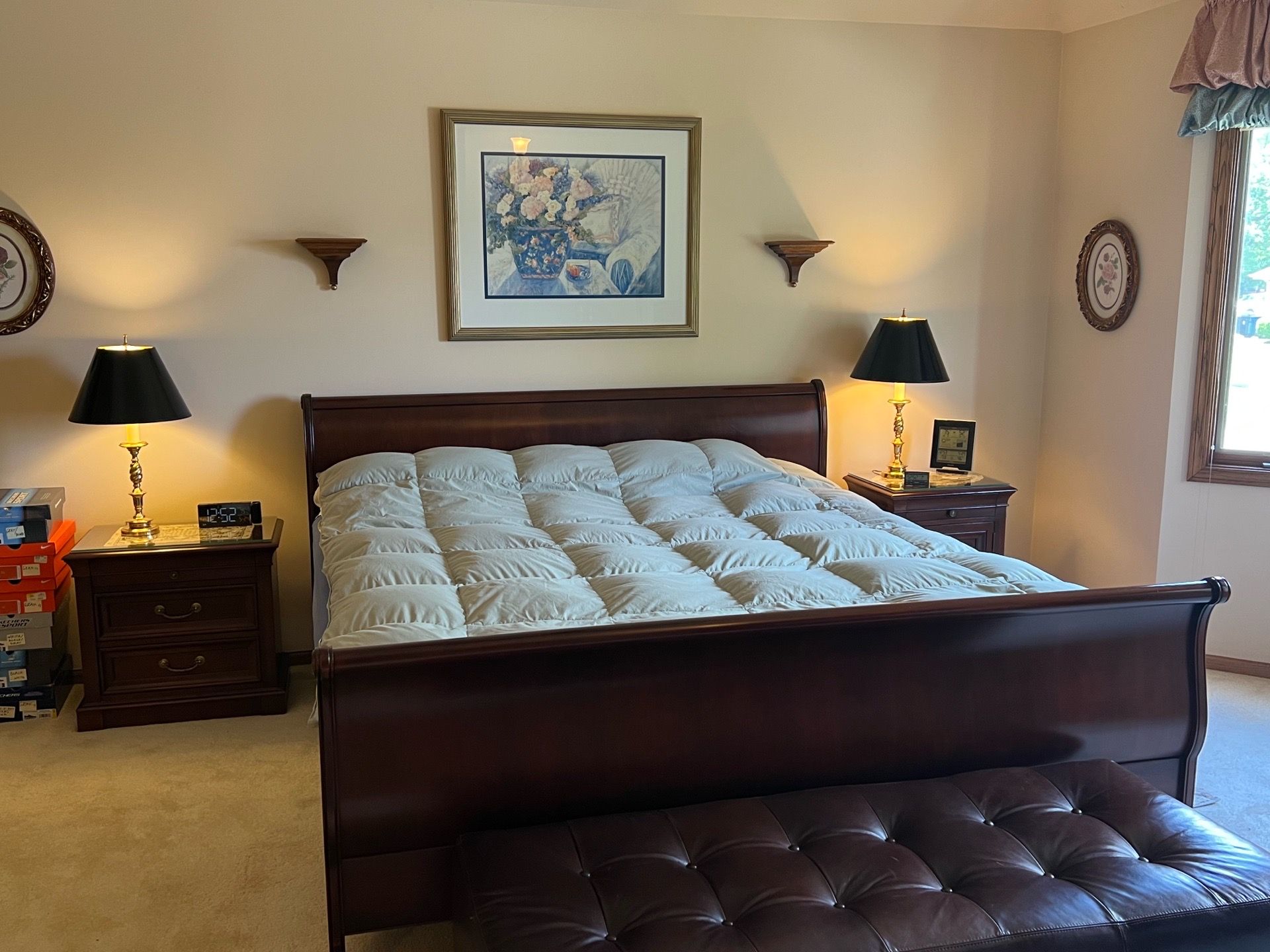 BEAUTIFUL ETHAN ALLEN MEDALLION KING BEDROOM SET