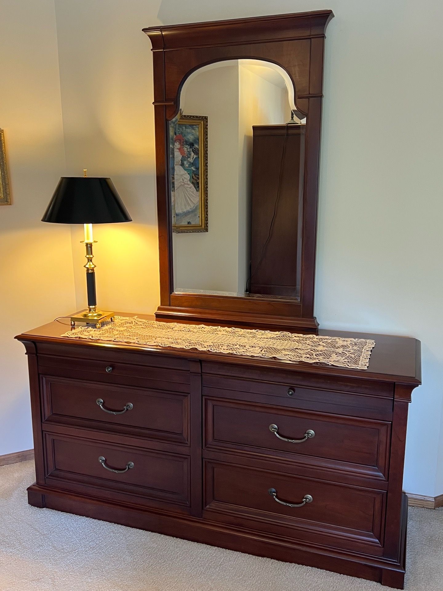BEAUTIFUL ETHAN ALLEN MEDALLION KING BEDROOM SET - photo 5
