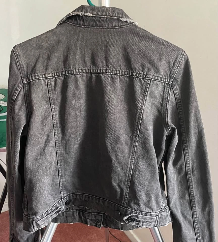 Paradise Mine Cropped Denim Jacket – Aritzia - Size M/L - photo 3