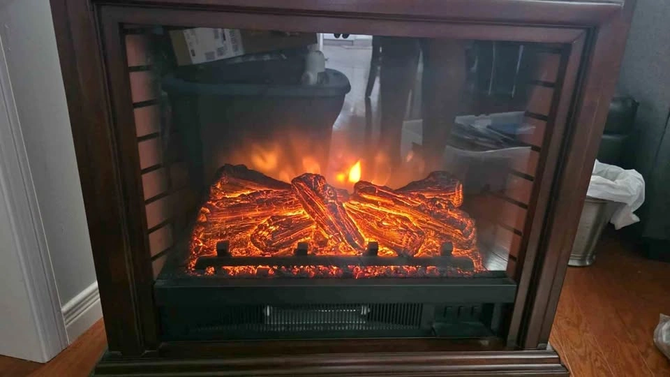 GHP Group Electric Fireplace with Wood Mantel