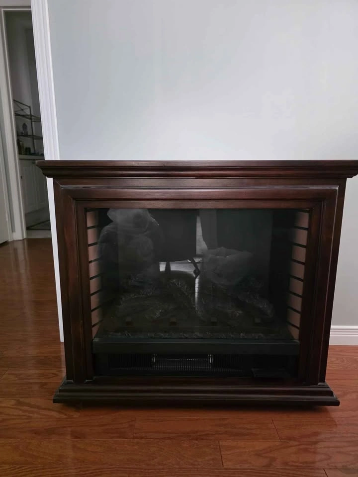 GHP Group Electric Fireplace with Wood Mantel - photo 2