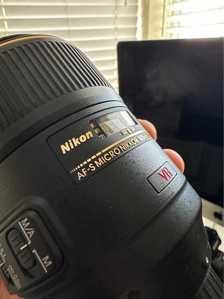 Nikon AF-S Micro Nikkor 105mm f/2.8G ED VR Lens - photo 4