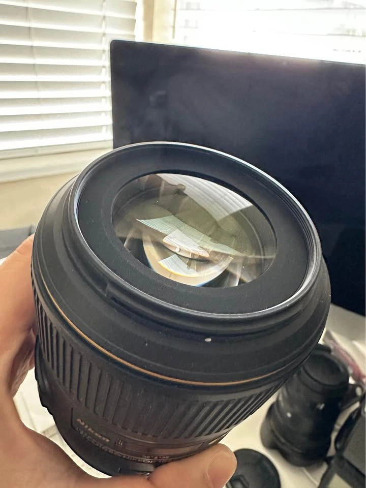 Nikon AF-S Micro Nikkor 105mm f/2.8G ED VR Lens - photo 5
