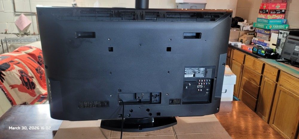 Sony 40” Bravia TV (KDL-40EX401) – Works Great $50 OBO - photo 2