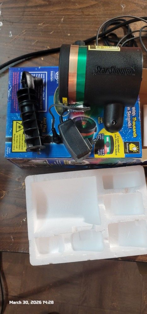 Star Shower Laser Light Projector (Red & Green) – Works, Stake B - photo 3