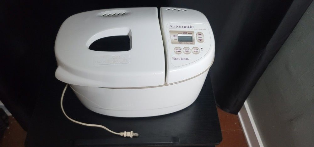 West Bend Automatic Bread And Dough Maker Model 41052 - photo 3