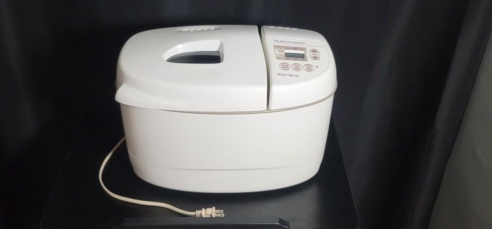 West Bend Automatic Bread And Dough Maker Model 41052 - photo 4