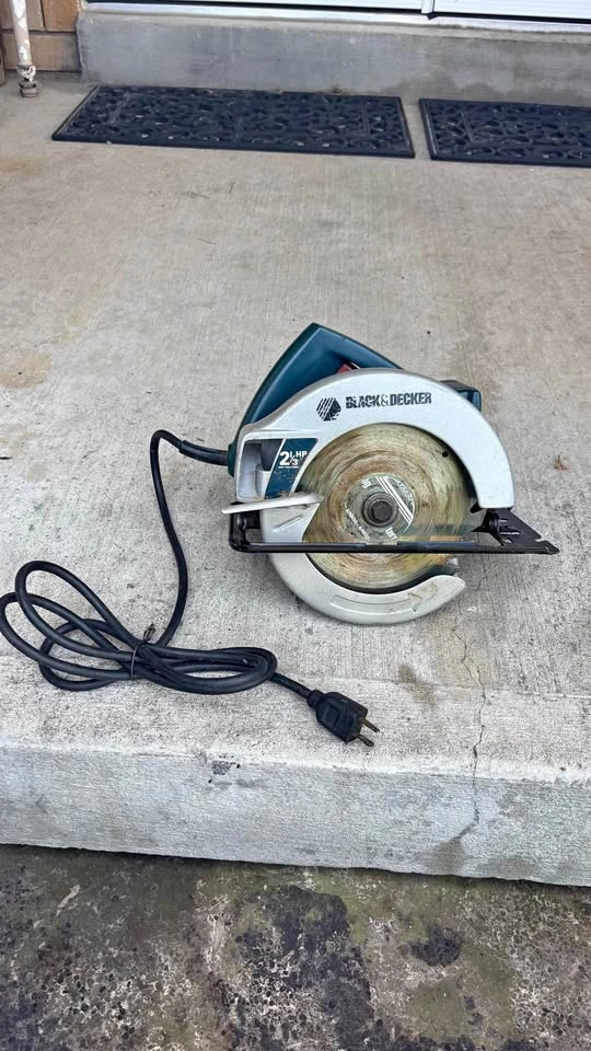 Black and Decker Circular saw