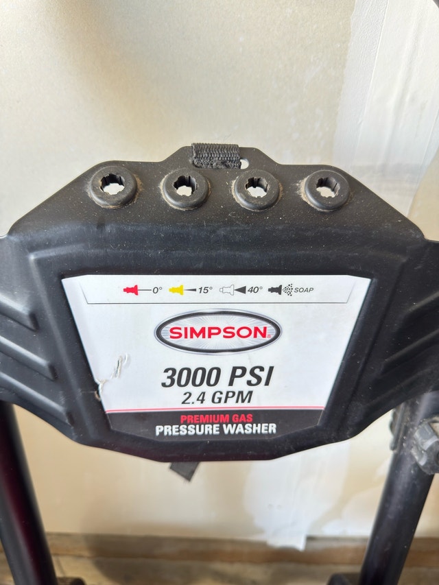 Simpson gas pressure washer with Honda GCV160 engine - photo 2