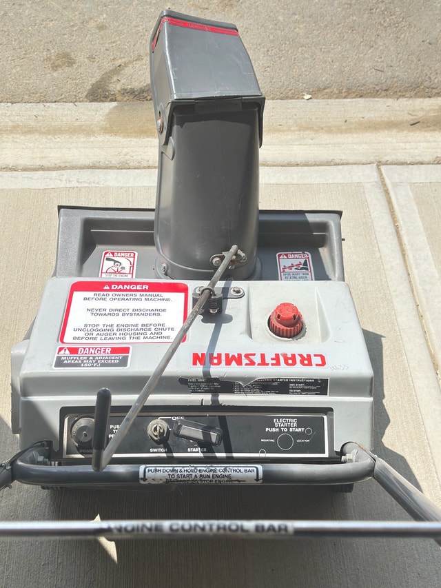 Craftsman 20” Gas Snowblower | MINT | Barely Used - photo 2