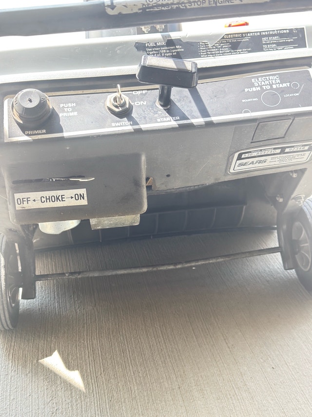 Craftsman 20” Gas Snowblower | MINT | Barely Used - photo 4