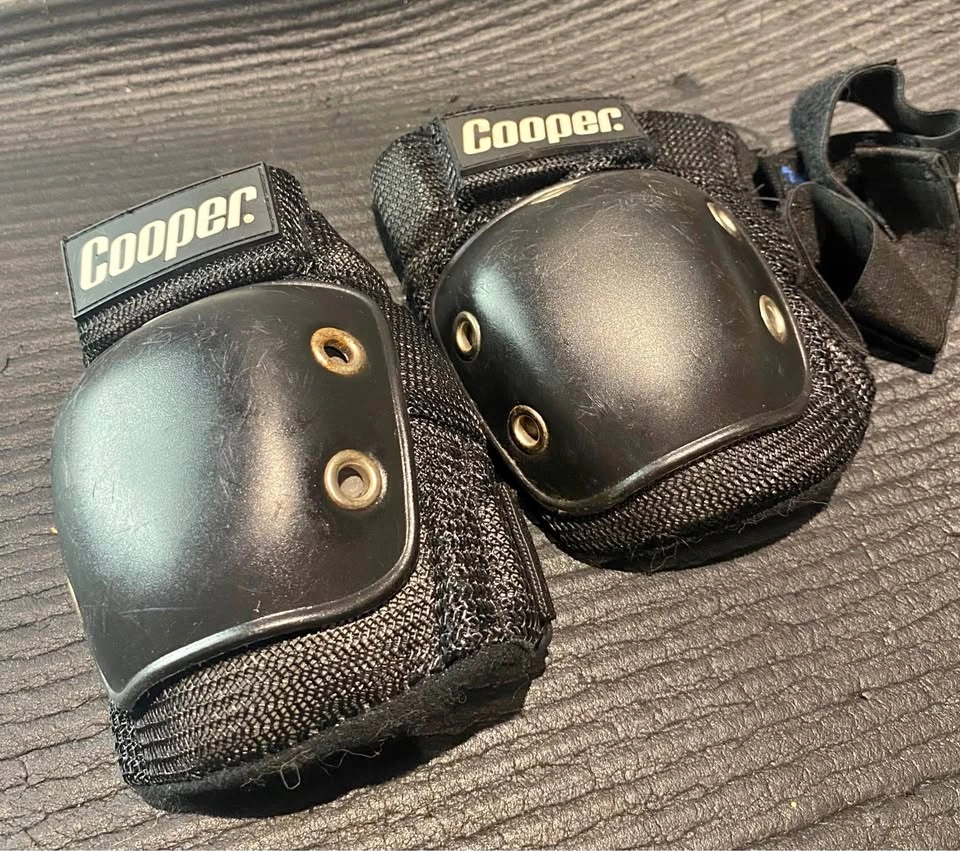 Cooper Roller Blading Elbow Pads Small