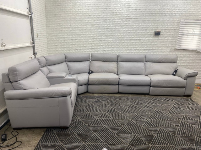 FREE DELIVERY Large Sectional - photo 4
