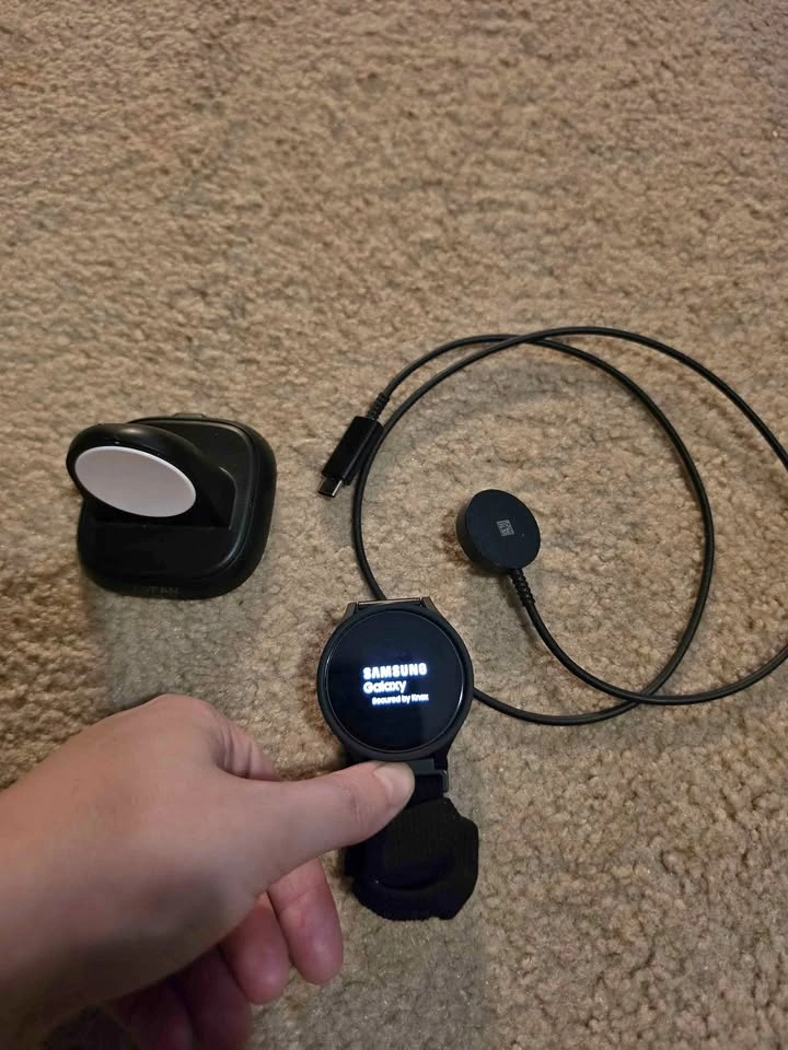 Samsung watch 6 44mm excellent condition