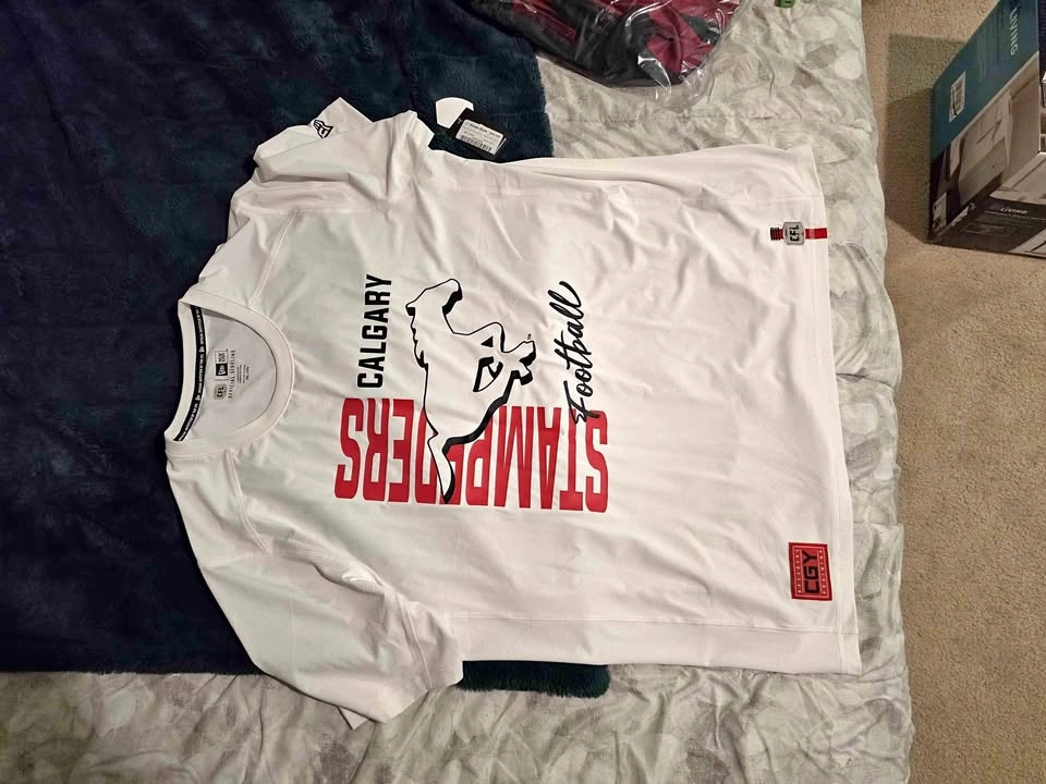 Calgary Stampeder Shirt 2XL mens. New with tags
