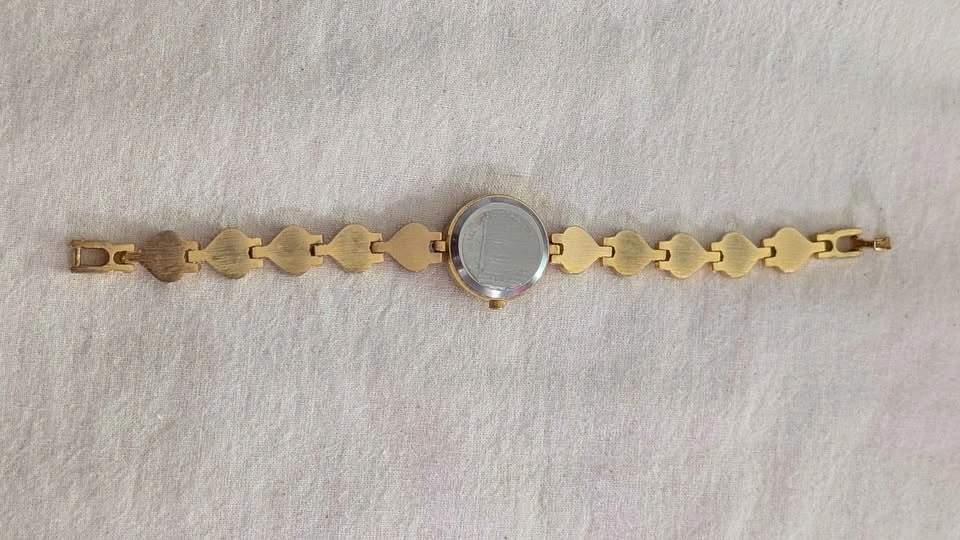 Gold Wheel Quartz Watch with Abalone Heart Links - photo 3