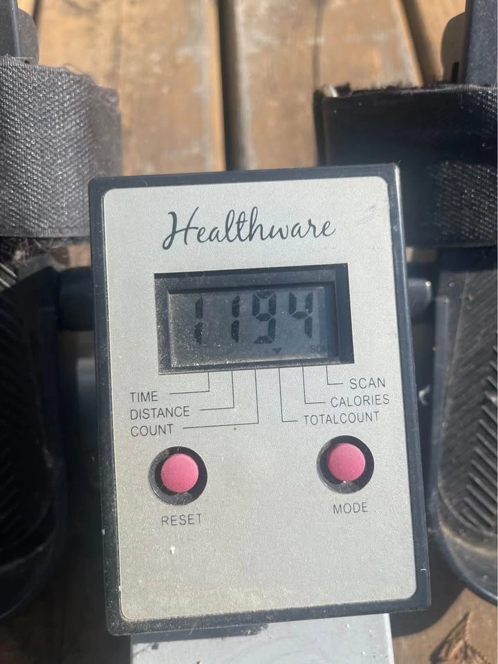 Healthware Rowing Machine - photo 3