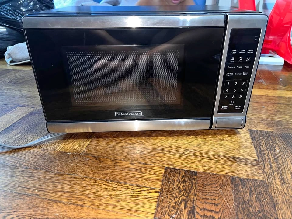 BLACK+DECKER Microwave Oven