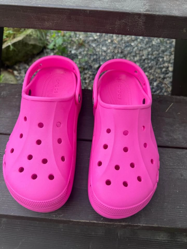 Crocs Platform Clogs - Size 10 - photo 3
