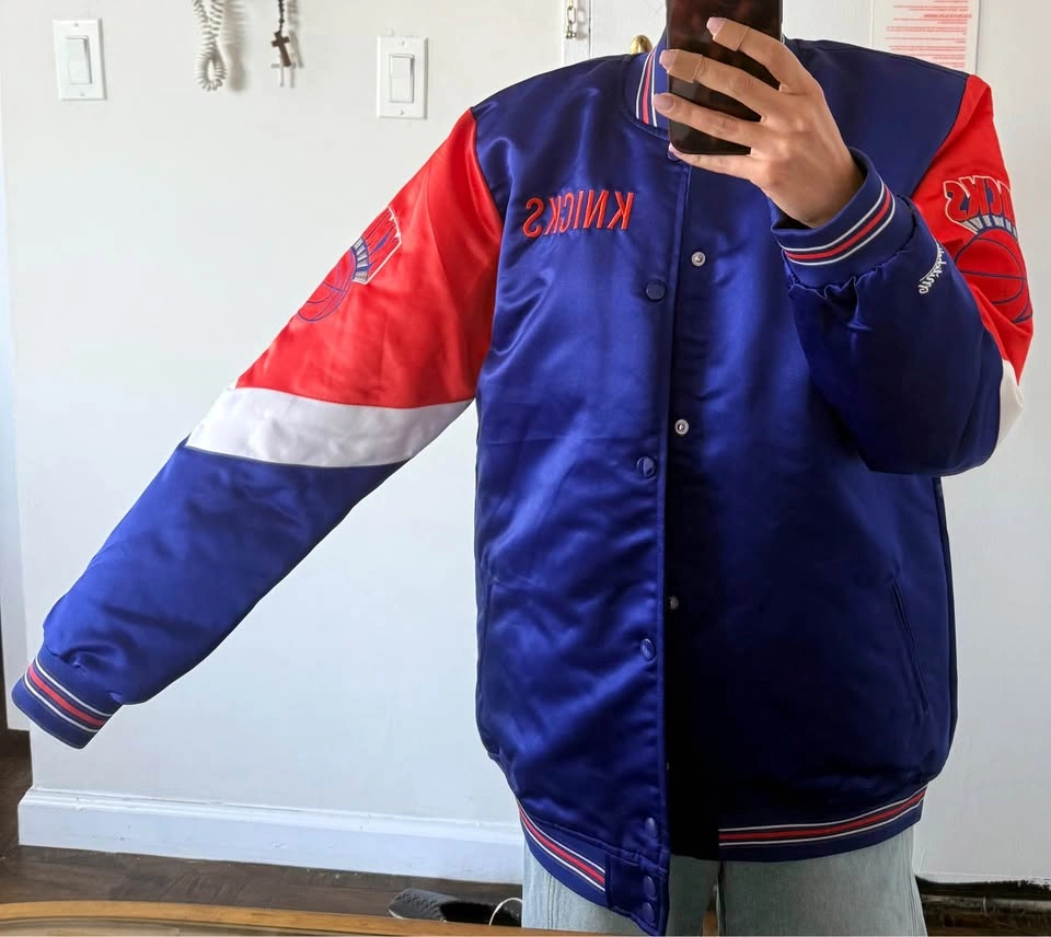 Knicks Mitchell & Ness Bomber Jacket - Youth XL - photo 3