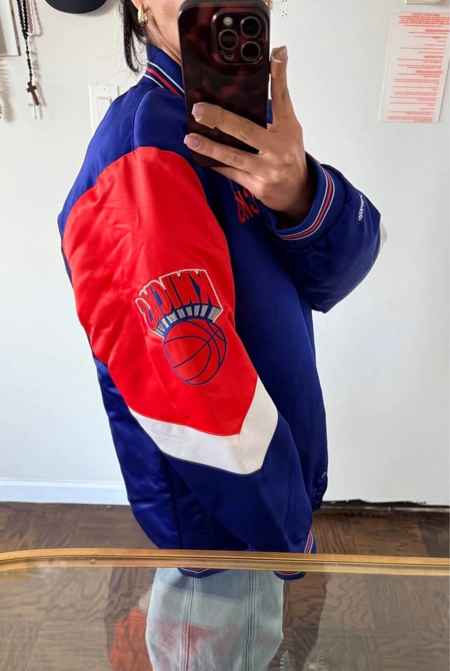 Knicks Mitchell & Ness Bomber Jacket - Youth XL - photo 4