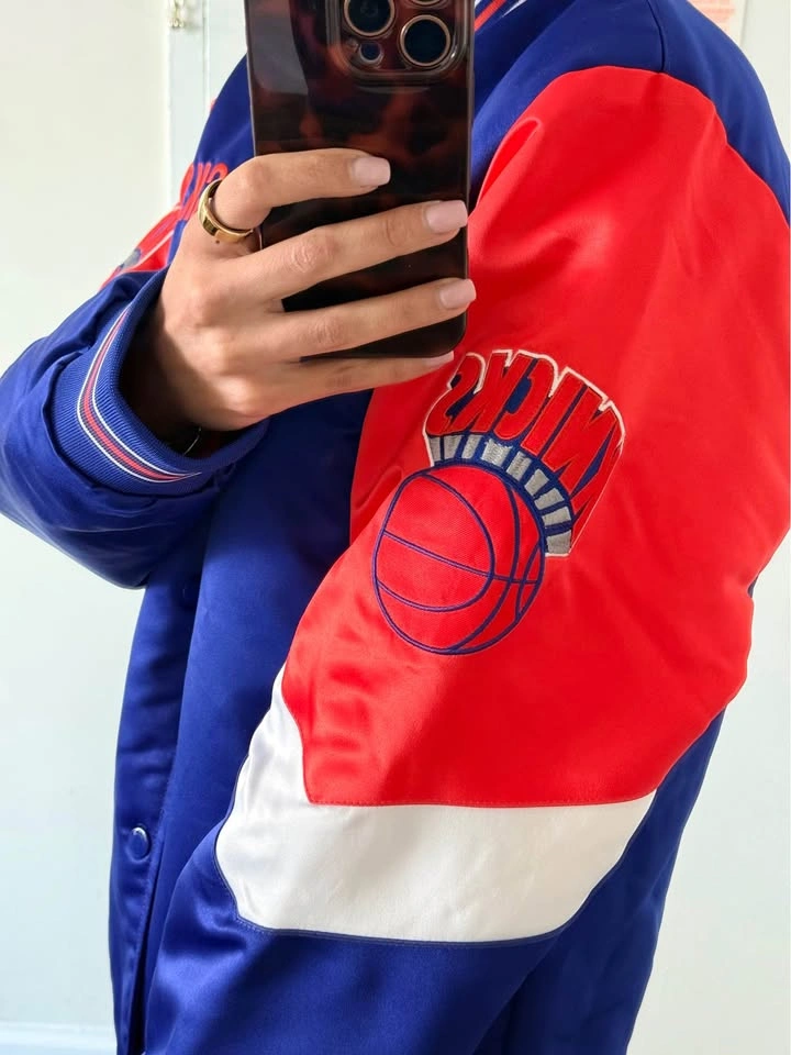 Knicks Mitchell & Ness Bomber Jacket - Youth XL - photo 5