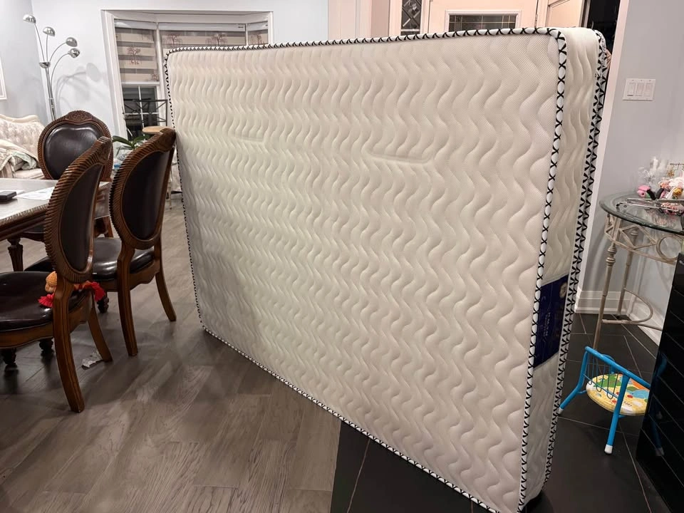 Queen-Sized Mattress (with bag) - photo 3