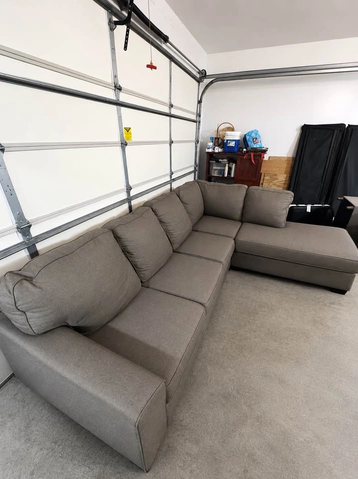 GRAY SECTIONAL COUCH - photo 2