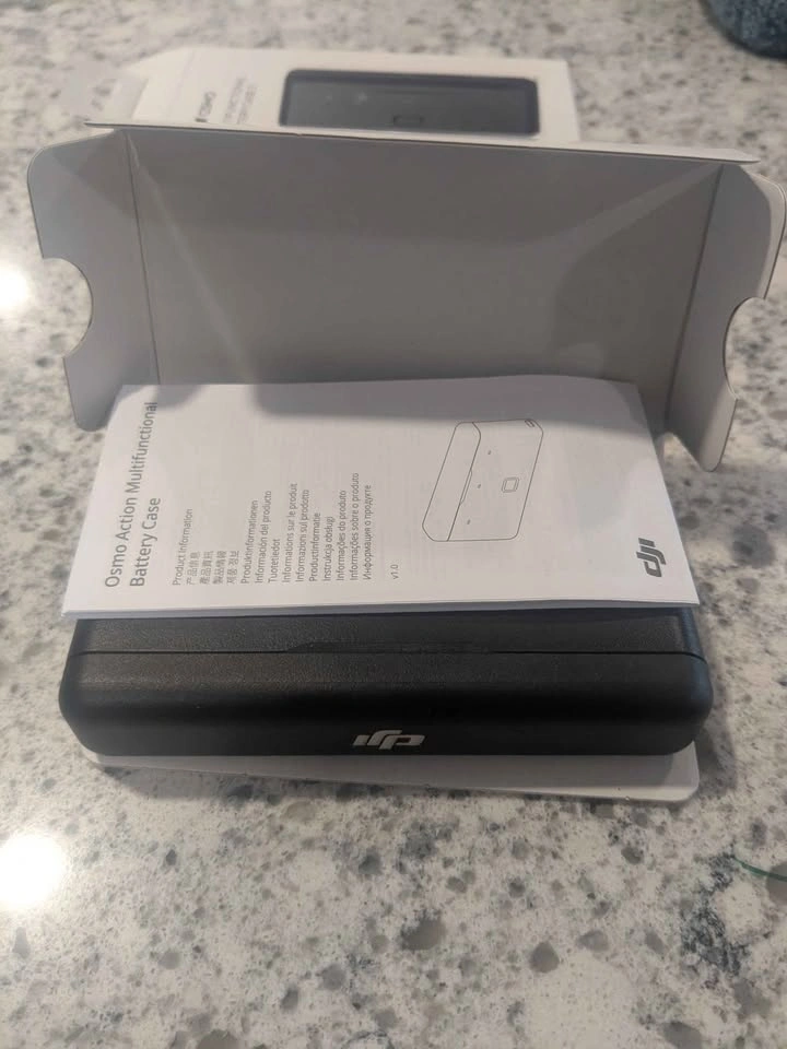 DJI Osmo Action Multifunctional Battery Case 3 - photo 4