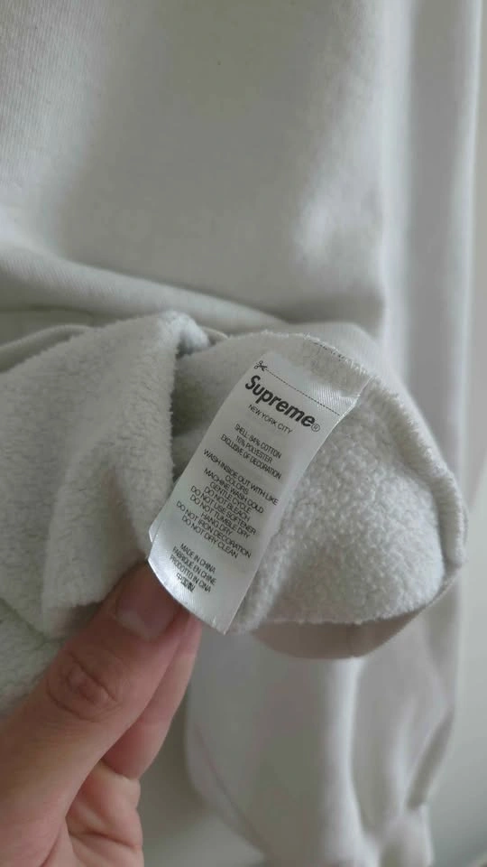 Supreme Beaded Hooded Sweatshirt SS23 - photo 4