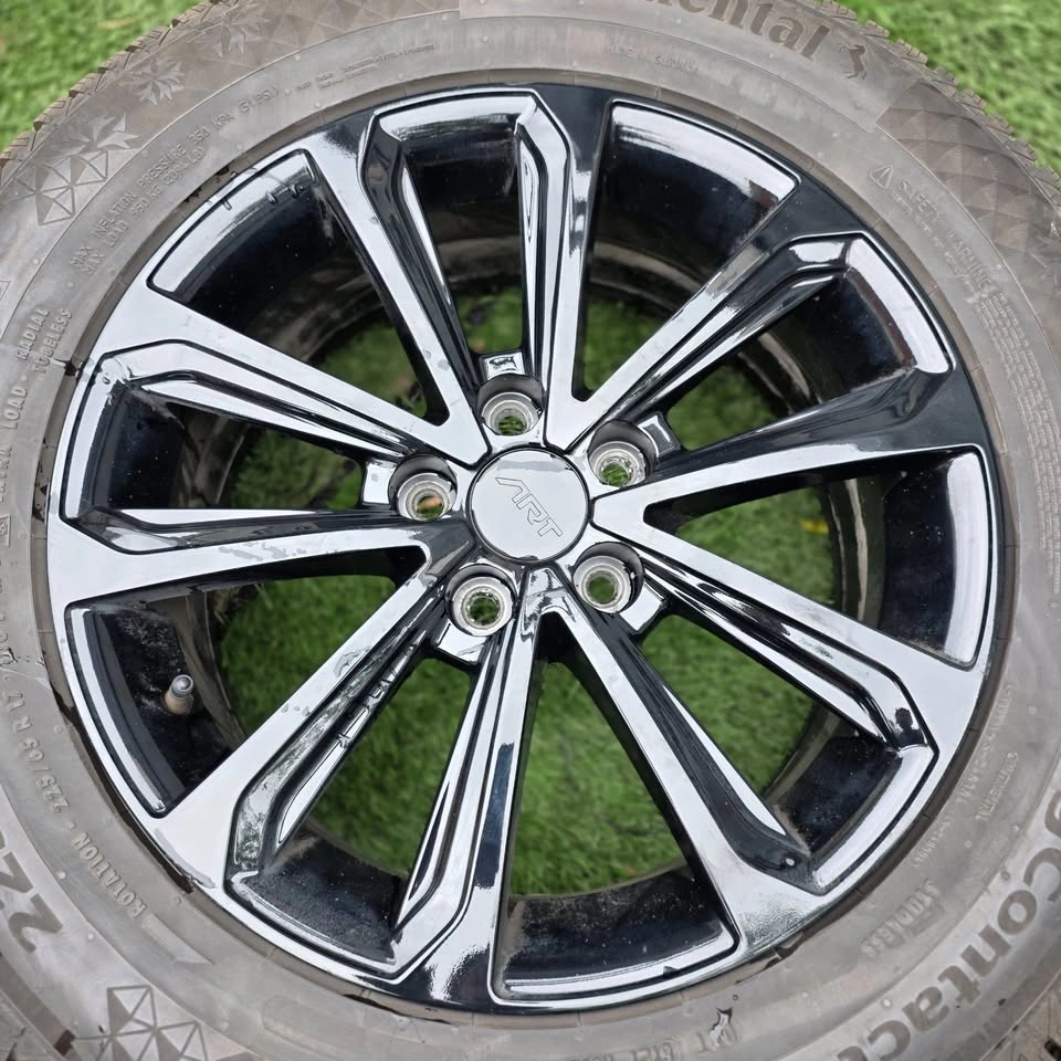 225/65/17 Continental winter tires 85% tread with ART alloy rims - photo 4